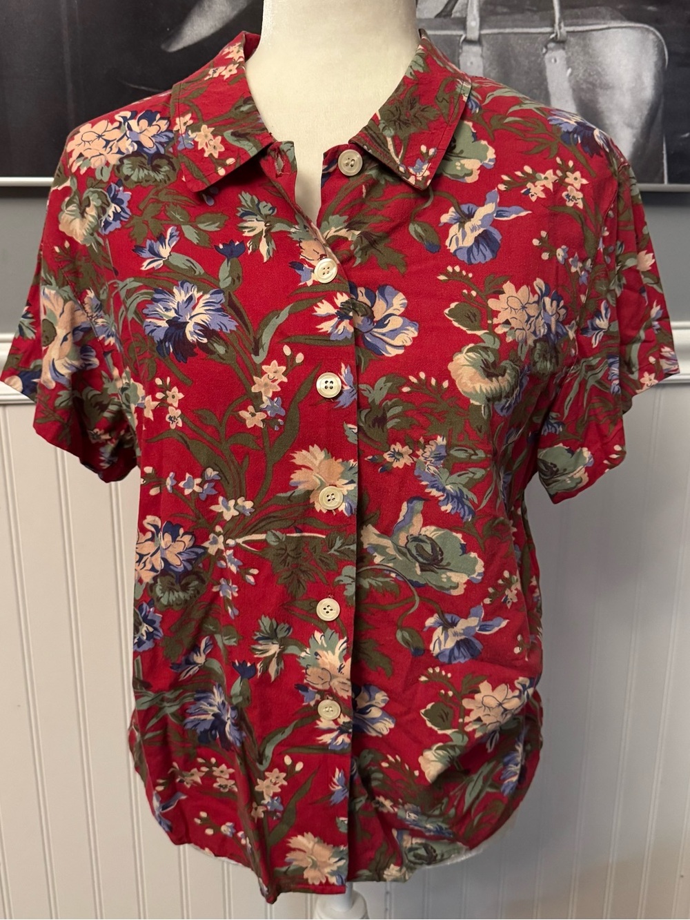 Vintage Nell Flowers Red Floral Short Sleeve Button Down Shirt